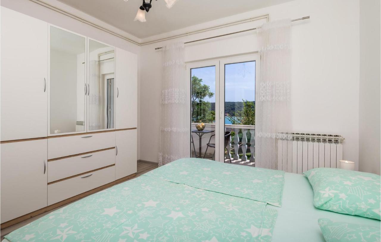 1 Bedroom Amazing Apartment In Kampor 外观 照片